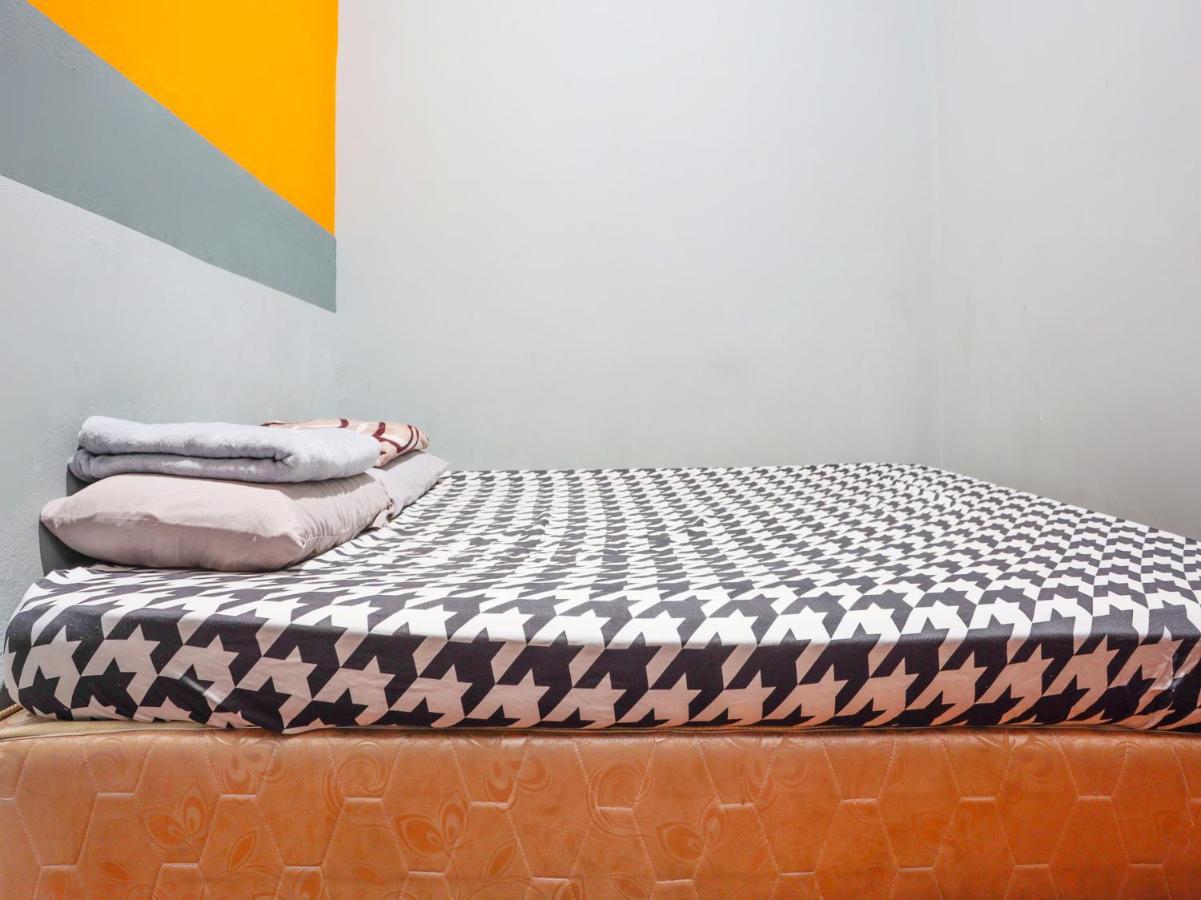 Spot On 90610 Loft Waterfront Hotel Kuching Bagian luar foto