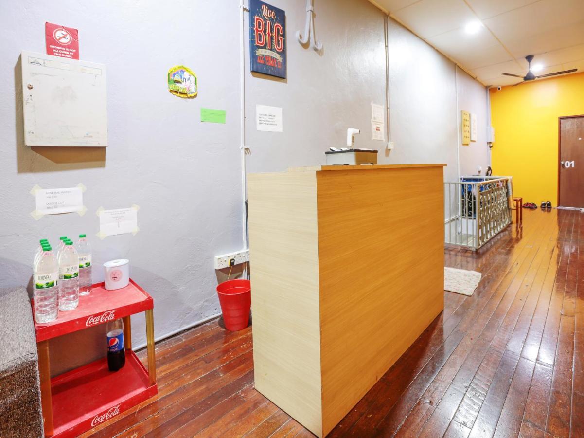 Spot On 90610 Loft Waterfront Hotel Kuching Bagian luar foto