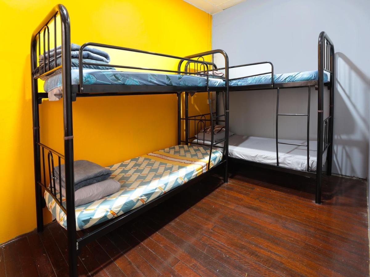 Spot On 90610 Loft Waterfront Hotel Kuching Bagian luar foto